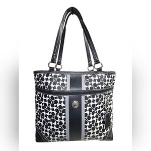 Coach Chelsea Heritage Signature Tote handbag.